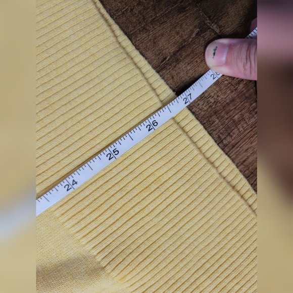 Banana Republic ribbed shoulder sweater - Picture 6 of 8